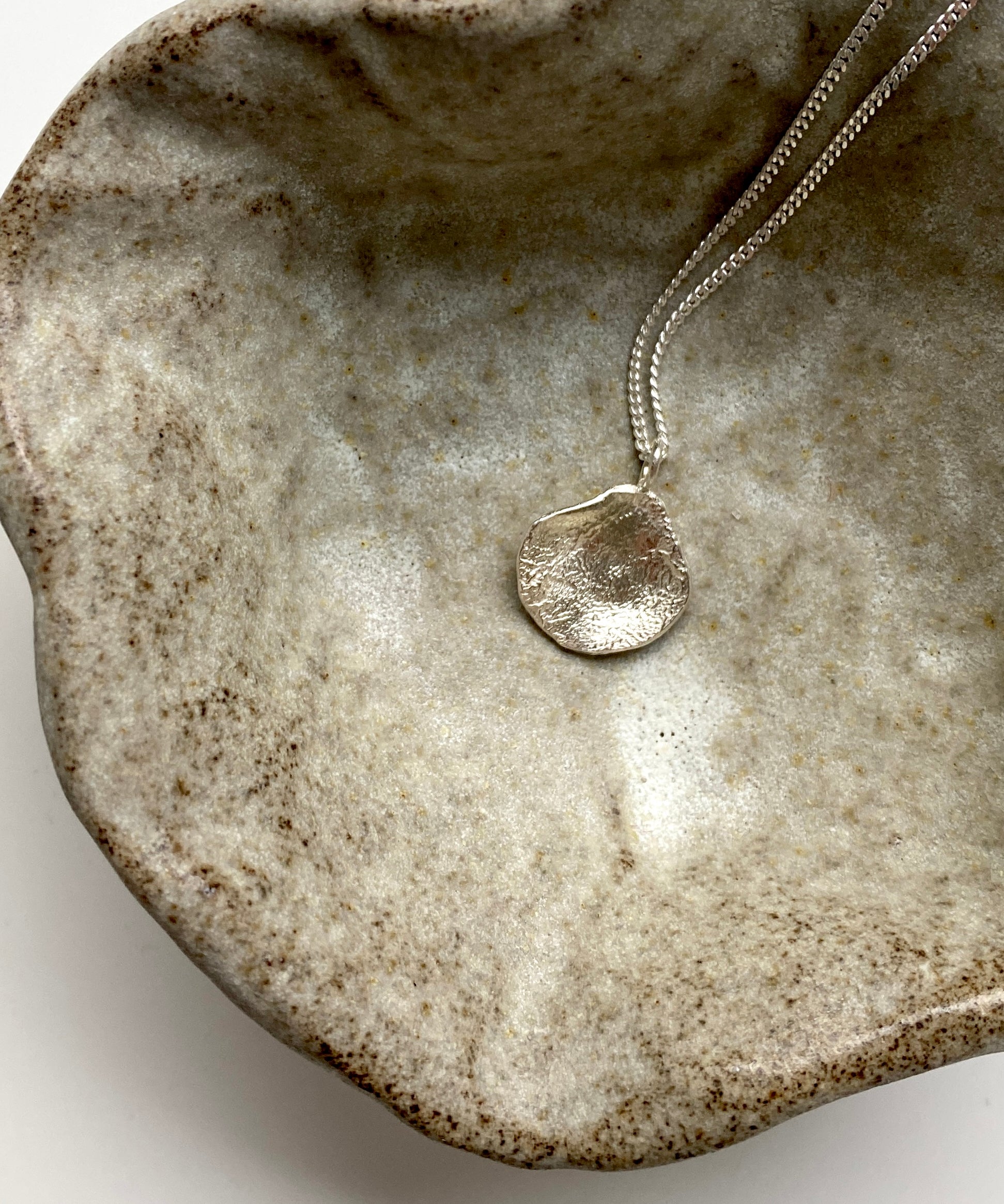 Flame medium necklace